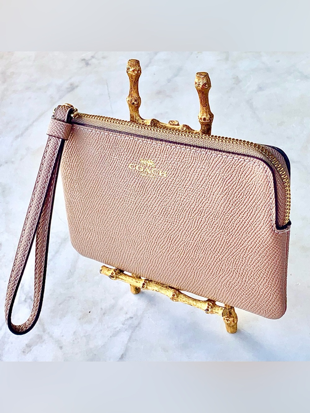 COACH CORNER ZIP WRISTLET TAUPE GOLD Pebbled Leather NEW